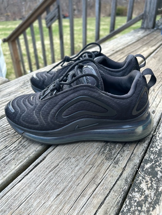 Women’s Nike Black Air Max 720 Sneakers size 7 - Picture 4 of 10